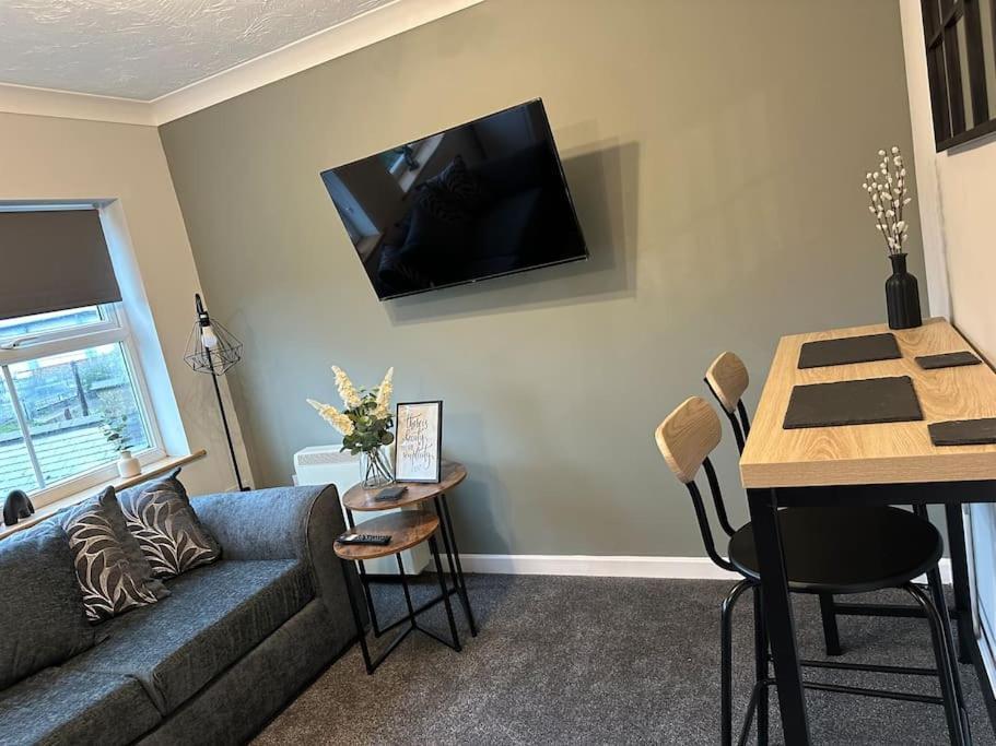 Walnut House - Modern 1 Bedroom Very Close To Town By Shortstays4u Apartamento *